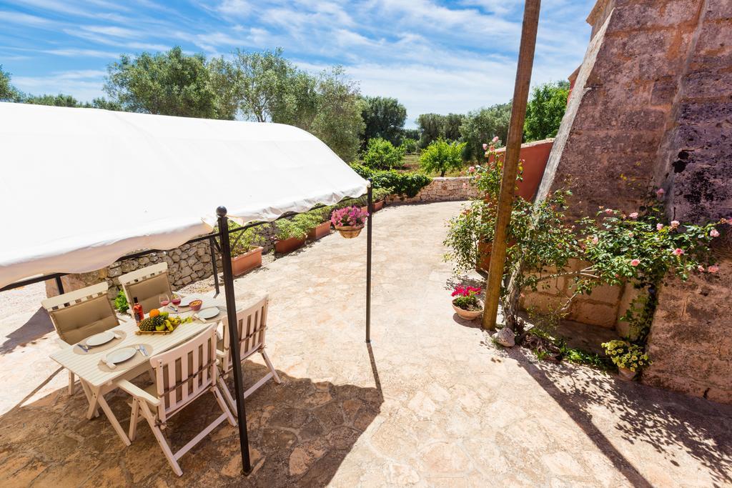 La Corte Della Masseria Сан Вито дей Нормани Екстериор снимка