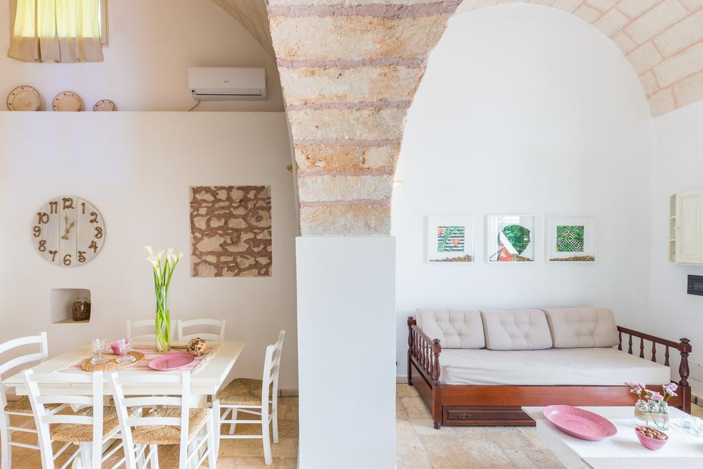 La Corte Della Masseria Сан Вито дей Нормани Екстериор снимка